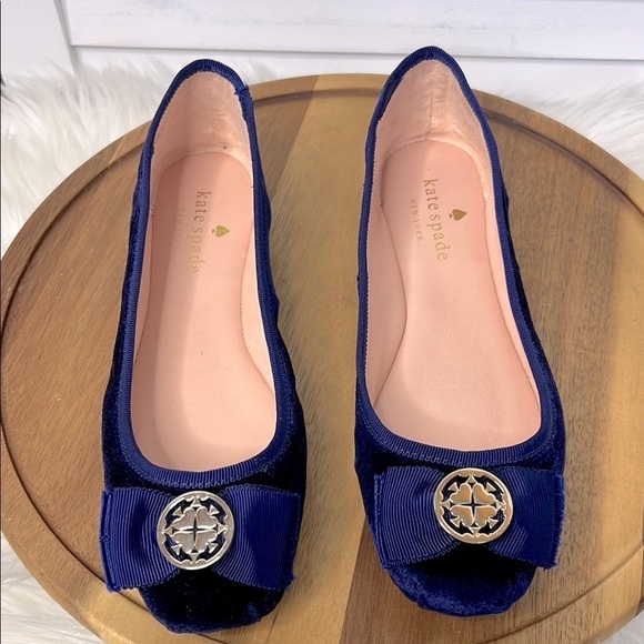KATE SPADE l Blue Crush Velvet Gold Logo Detail Ballerina Flats Sz. 6 Balletcore - Picture 4 of 12